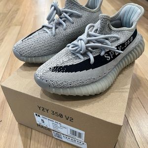 Size 5 - adidas Yeezy Boost 350 V2 Low Slate